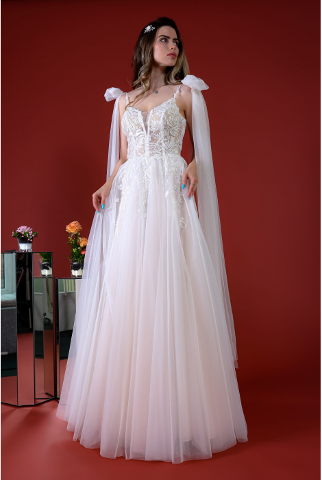 Hochzeitskleid für braut von Schantal, Kollektion Kiara, Modell 14129. Foto 3