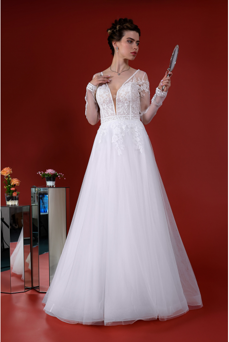 Hochzeitskleid für braut von Schantal, Kollektion Kiara, Modell 14132. Foto 3