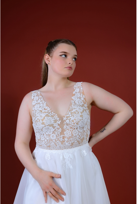 Hochzeitskleid für braut von Schantal, Kollektion Queen XXL, Modell 14146. Foto 4