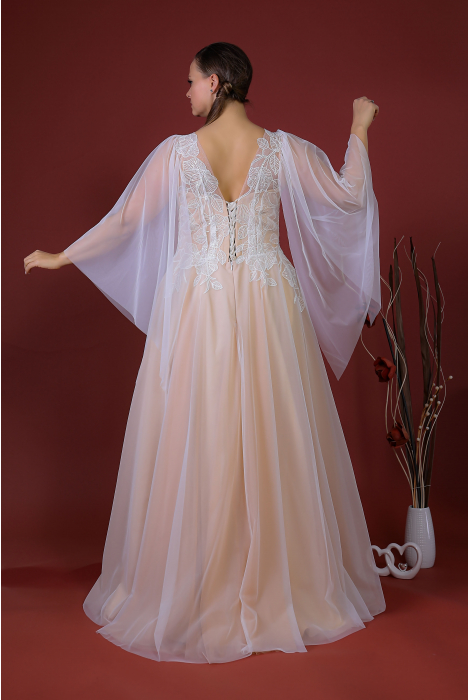 Hochzeitskleid für braut von Schantal, Kollektion Queen XXL, Modell 14150-2. Foto 6