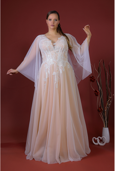 Hochzeitskleid für braut von Schantal, Kollektion Queen XXL, Modell 14150-2. Foto 1