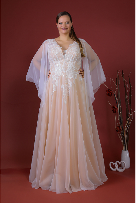 Hochzeitskleid für braut von Schantal, Kollektion Queen XXL, Modell 14150-2. Foto 3
