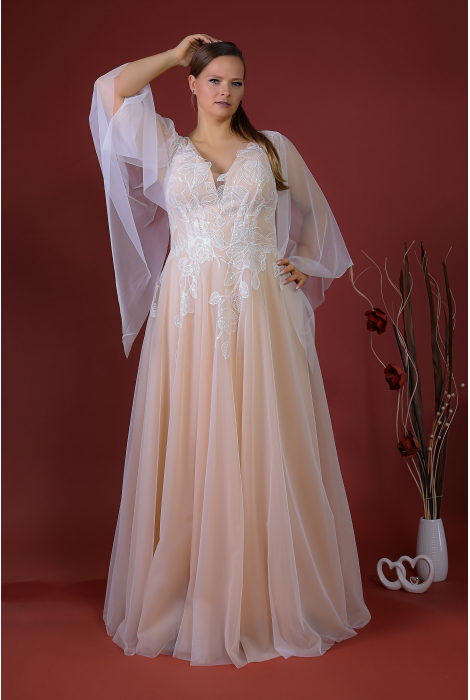 Hochzeitskleid für braut von Schantal, Kollektion Queen XXL, Modell 14150-2. Foto 5