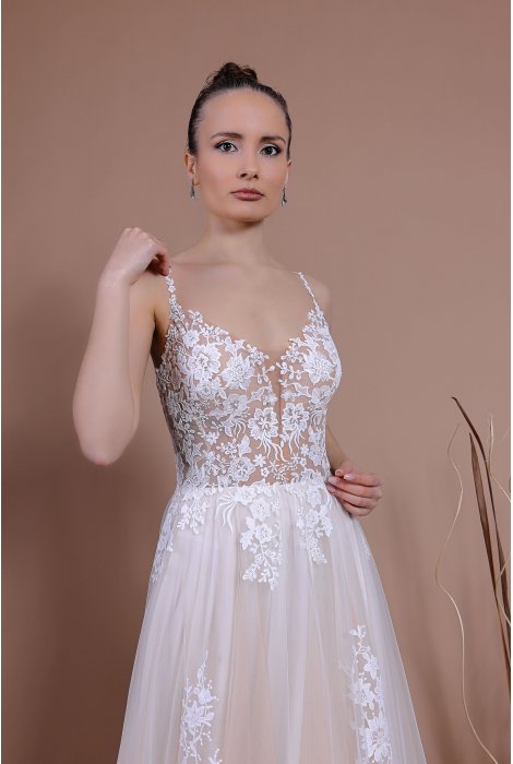 Hochzeitskleid für braut von Schantal, Kollektion Traum, Modell 14156. Foto 4