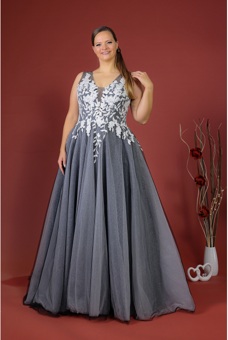 Hochzeitskleid für braut von Schantal, Kollektion Queen XXL, Modell 14161-2. Foto 4