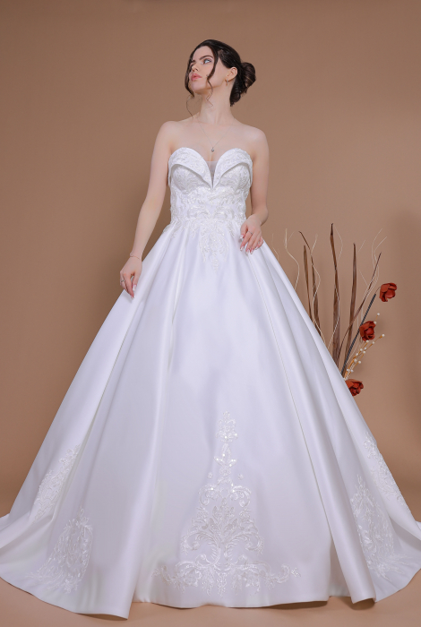 Hochzeitskleid für braut von Schantal, Kollektion Traum, Modell 14164. Foto 4