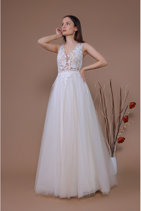 Hochzeitskleid für braut von Schantal, Kollektion Traum, Modell 14172. Foto 2