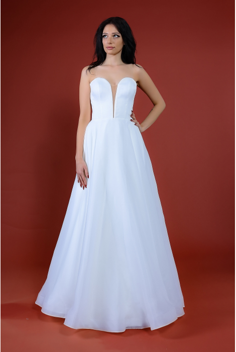 Hochzeitskleid für braut von Schantal, Kollektion Kiara, Modell 14177. Foto 4