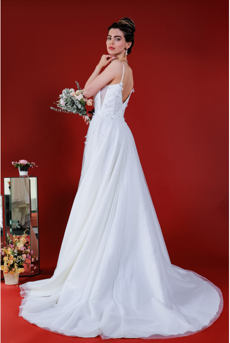 Hochzeitskleid für braut von Schantal, Kollektion Kiara, Modell 14182. Foto 5