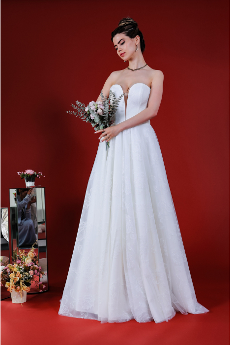 Hochzeitskleid für braut von Schantal, Kollektion Kiara, Modell 14202. Foto 3
