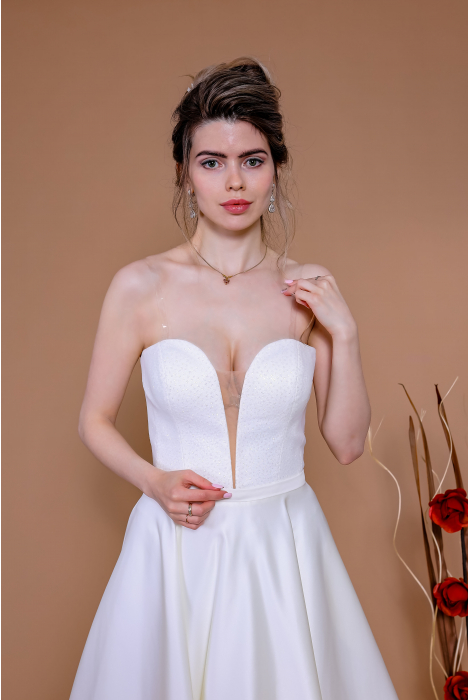 Hochzeitskleid für braut von Schantal, Kollektion Traum, Modell 14204. Foto 2