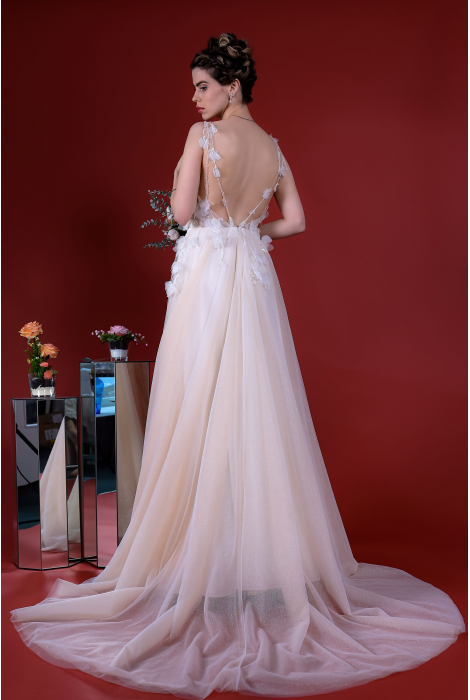 Hochzeitskleid für braut von Schantal, Kollektion Kiara, Modell 14212. Foto 5