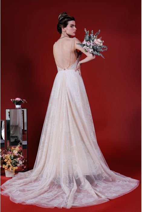 Hochzeitskleid für braut von Schantal, Kollektion Kiara, Modell 14213. Foto 4
