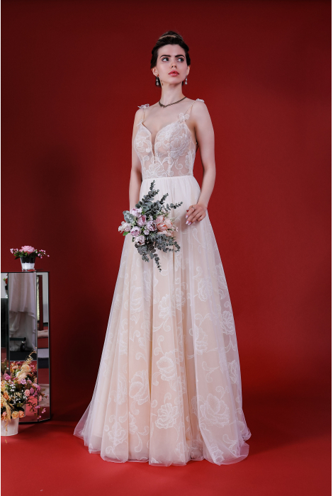 Hochzeitskleid für braut von Schantal, Kollektion Kiara, Modell 14213. Foto 1