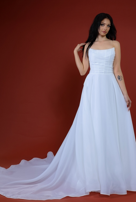 Hochzeitskleid für braut von Schantal, Kollektion Kiara, Modell 14215 . Foto 1