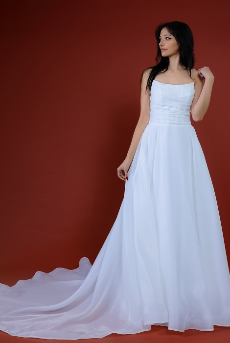 Hochzeitskleid für braut von Schantal, Kollektion Kiara, Modell 14215 . Foto 2