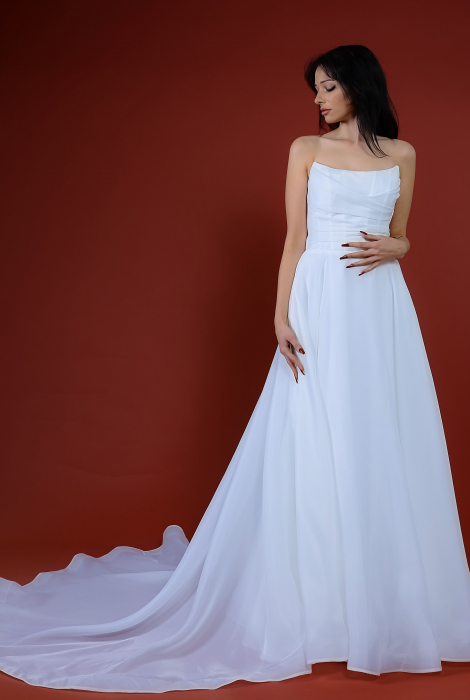 Hochzeitskleid für braut von Schantal, Kollektion Kiara, Modell 14215 . Foto 3