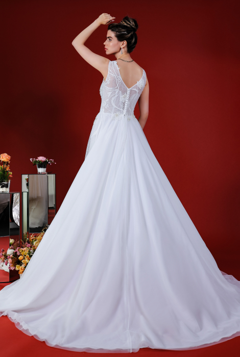 Hochzeitskleid für braut von Schantal, Kollektion Kiara, Modell 14221. Foto 7