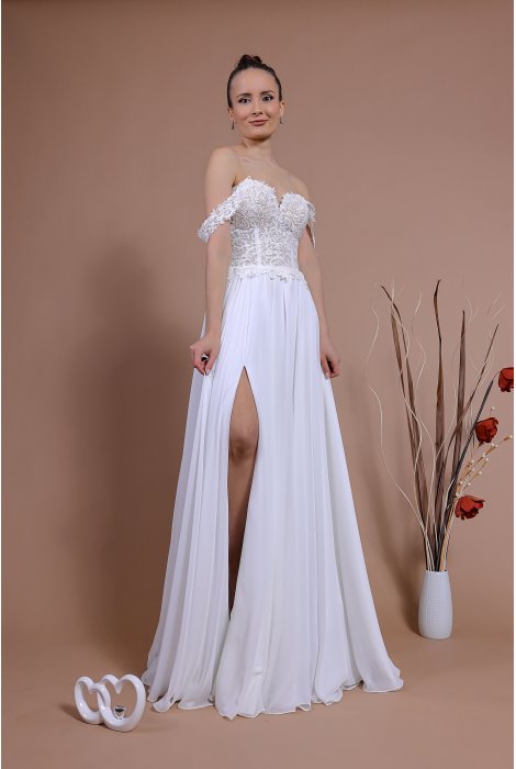 Hochzeitskleid für braut von Schantal, Kollektion Traum, Modell 17961. Foto 5