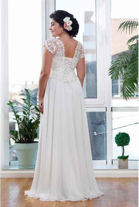 Hochzeitskleid für braut von Schantal, Kollektion Queen XXL, Modell 2106 - XXL. Foto 2