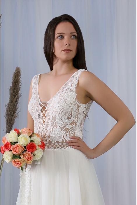 Hochzeitskleid für braut von Schantal, Kollektion Sale, Modell 2212. Foto 2