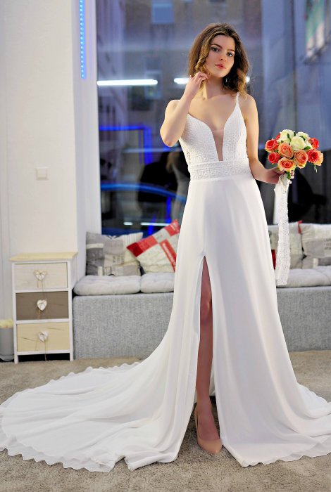 Hochzeitskleid für braut von Schantal, Kollektion Pilar, Modell 2220. Foto 3