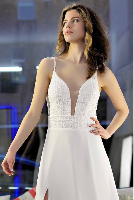 Hochzeitskleid für braut von Schantal, Kollektion Pilar, Modell 2220. Foto 4
