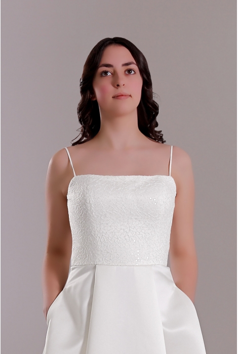 Hochzeitskleid für braut von Schantal, Kollektion Kurze Kleider, Modell 2226. Foto 2
