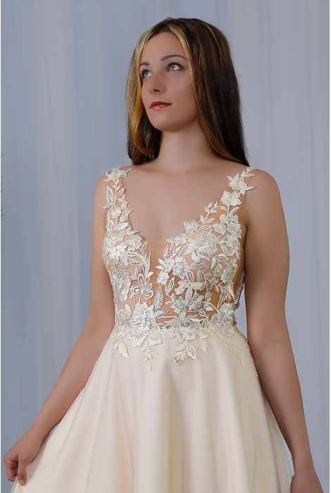 Hochzeitskleid für braut von Schantal, Kollektion Kurze Kleider, Modell 2239. Foto 2