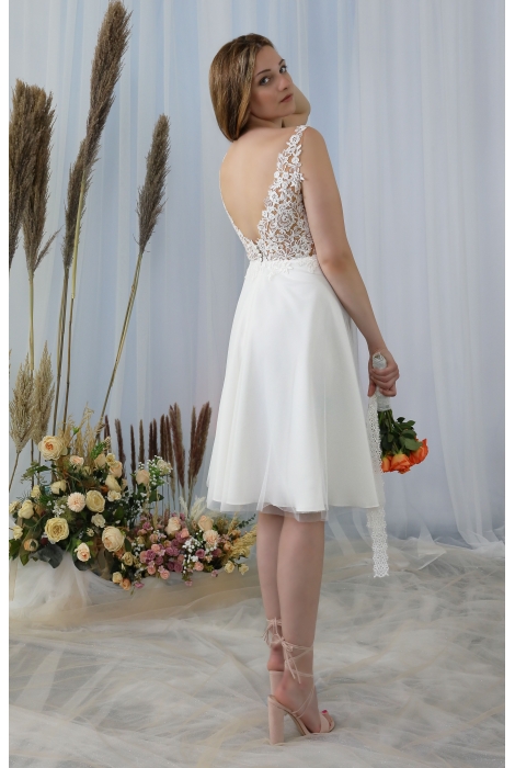 Hochzeitskleid für braut von Schantal, Kollektion Kurze Kleider, Modell 2240. Foto 3