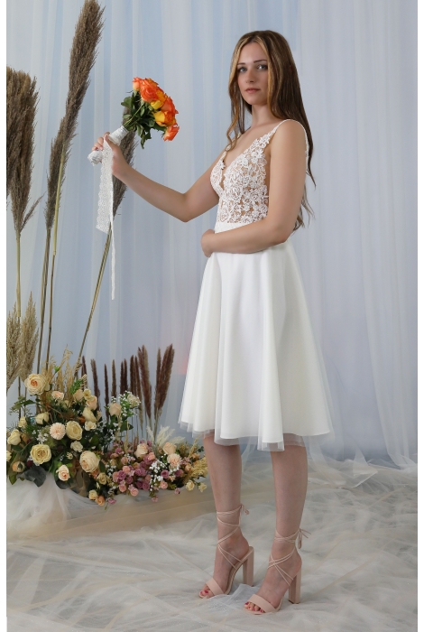 Hochzeitskleid für braut von Schantal, Kollektion Kurze Kleider, Modell 2240. Foto 1
