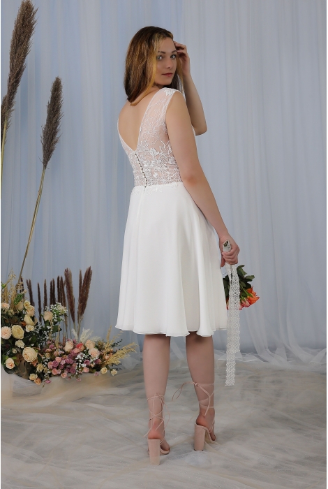 Hochzeitskleid für braut von Schantal, Kollektion Kurze Kleider, Modell 2241. Foto 4