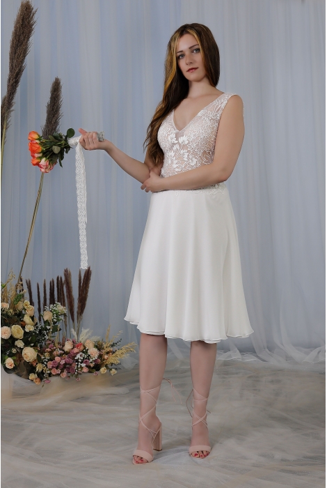 Hochzeitskleid für braut von Schantal, Kollektion Kurze Kleider, Modell 2241. Foto 3