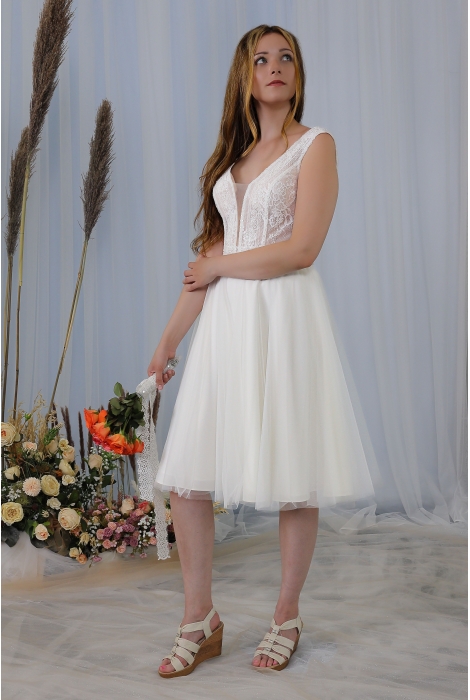Hochzeitskleid für braut von Schantal, Kollektion Kurze Kleider, Modell 2242. Foto 2