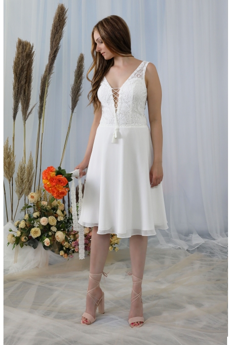 Hochzeitskleid für braut von Schantal, Kollektion Kurze Kleider, Modell 2244. Foto 3