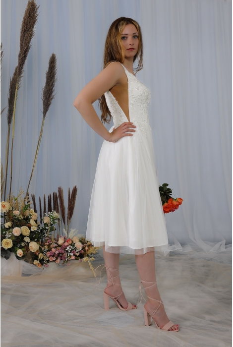 Hochzeitskleid für braut von Schantal, Kollektion Kurze Kleider, Modell 2303. Foto 3