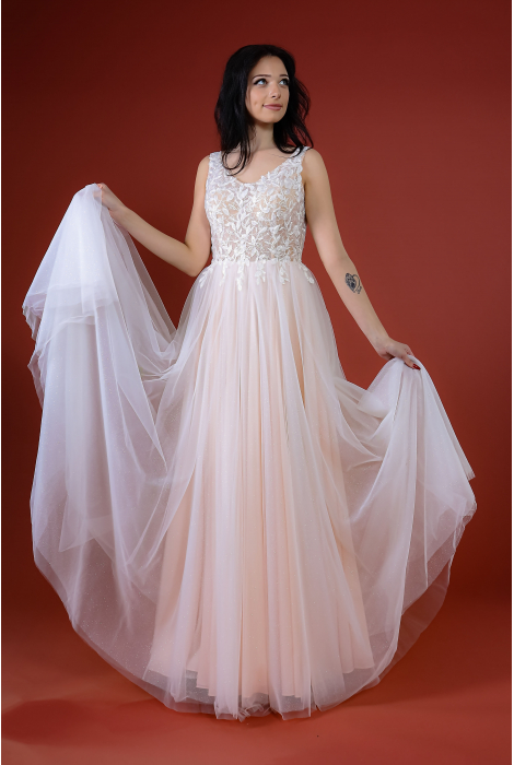 Hochzeitskleid für braut von Schantal, Kollektion Kiara, Modell 2324. Foto 1