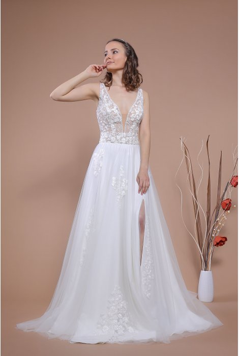 Hochzeitskleid für braut von Schantal, Kollektion Traum, Modell 2325-2. Foto 2