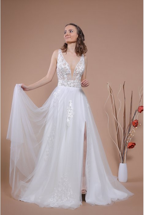 Hochzeitskleid für braut von Schantal, Kollektion Traum, Modell 2325-2. Foto 4