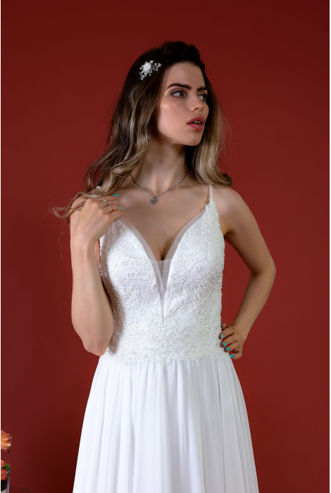 Hochzeitskleid für braut von Schantal, Kollektion Kiara, Modell 2335. Foto 2
