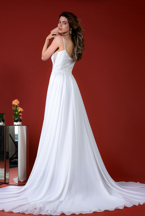 Hochzeitskleid für braut von Schantal, Kollektion Kiara, Modell 2335. Foto 5