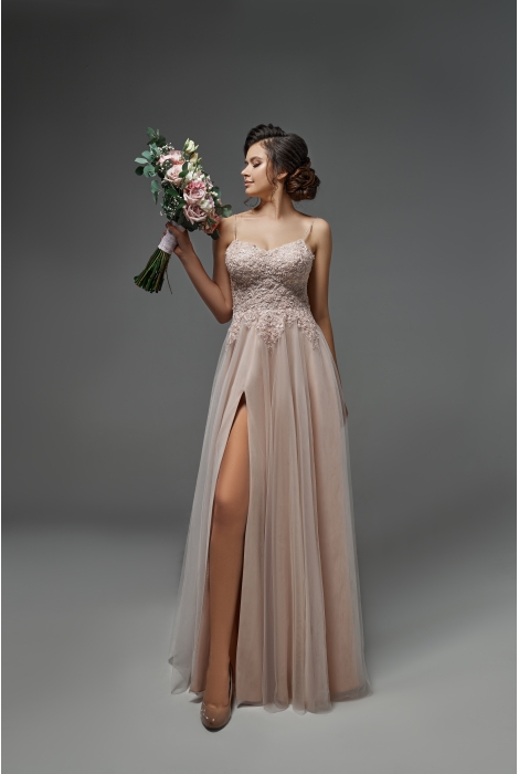Hochzeitskleid für braut von Schantal, Kollektion Pilar, Modell 28014. Foto 2