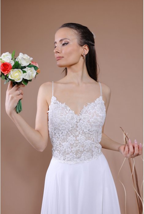 Hochzeitskleid für braut von Schantal, Kollektion Traum, Modell 28014-3. Foto 6