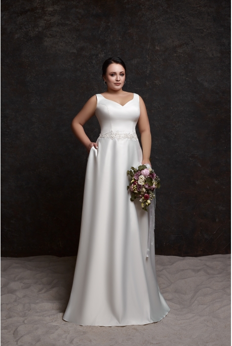 Hochzeitskleid für braut von Schantal, Kollektion Queen XXL, Modell 28028. Foto 1