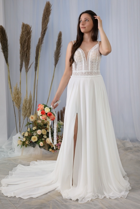 Hochzeitskleid für braut von Schantal, Kollektion Butterfly, Modell 28086 - 1. Foto 3