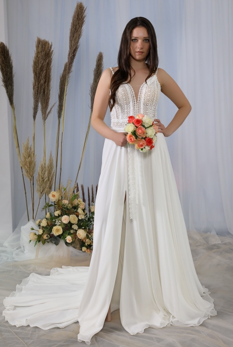 Hochzeitskleid für braut von Schantal, Kollektion Butterfly, Modell 28086 - 1. Foto 1