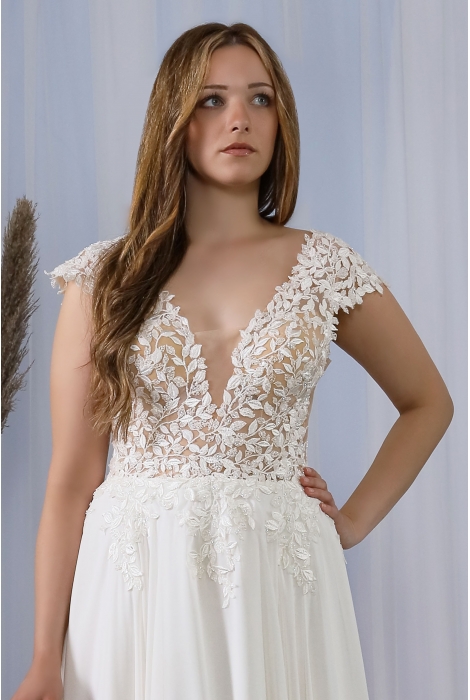 Hochzeitskleid für braut von Schantal, Kollektion Butterfly, Modell 28402. Foto 2