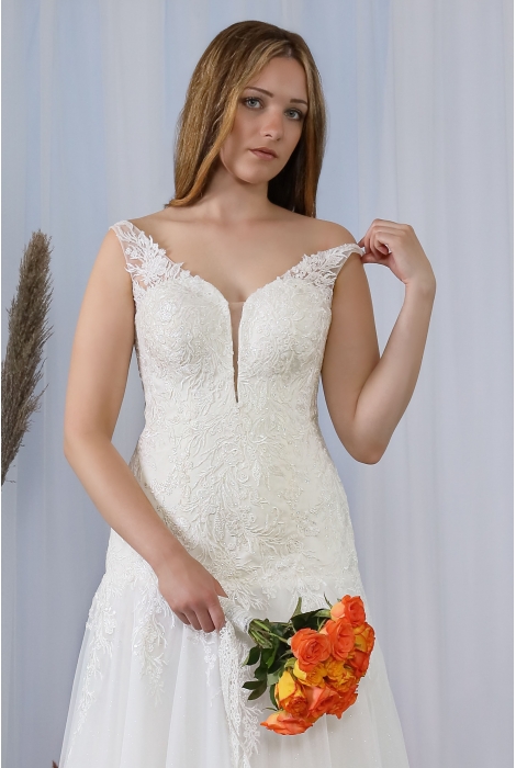 Hochzeitskleid für braut von Schantal, Kollektion Butterfly, Modell 28405. Foto 2
