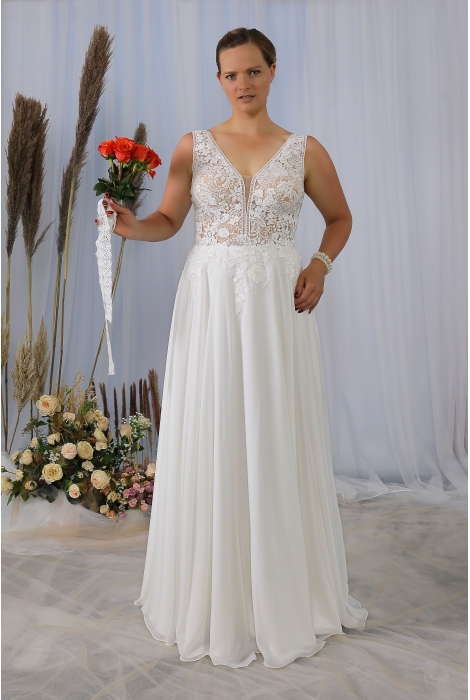Hochzeitskleid für braut von Schantal, Kollektion Queen XXL, Modell 28411 XXL. Foto 3