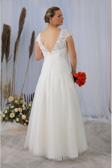 Hochzeitskleid für braut von Schantal, Kollektion Queen XXL, Modell 28414 XXL. Foto 5